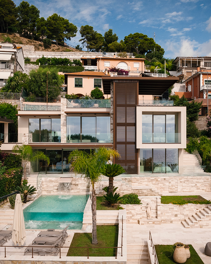 Villa Nicole vacanze Liguria con Vayadu